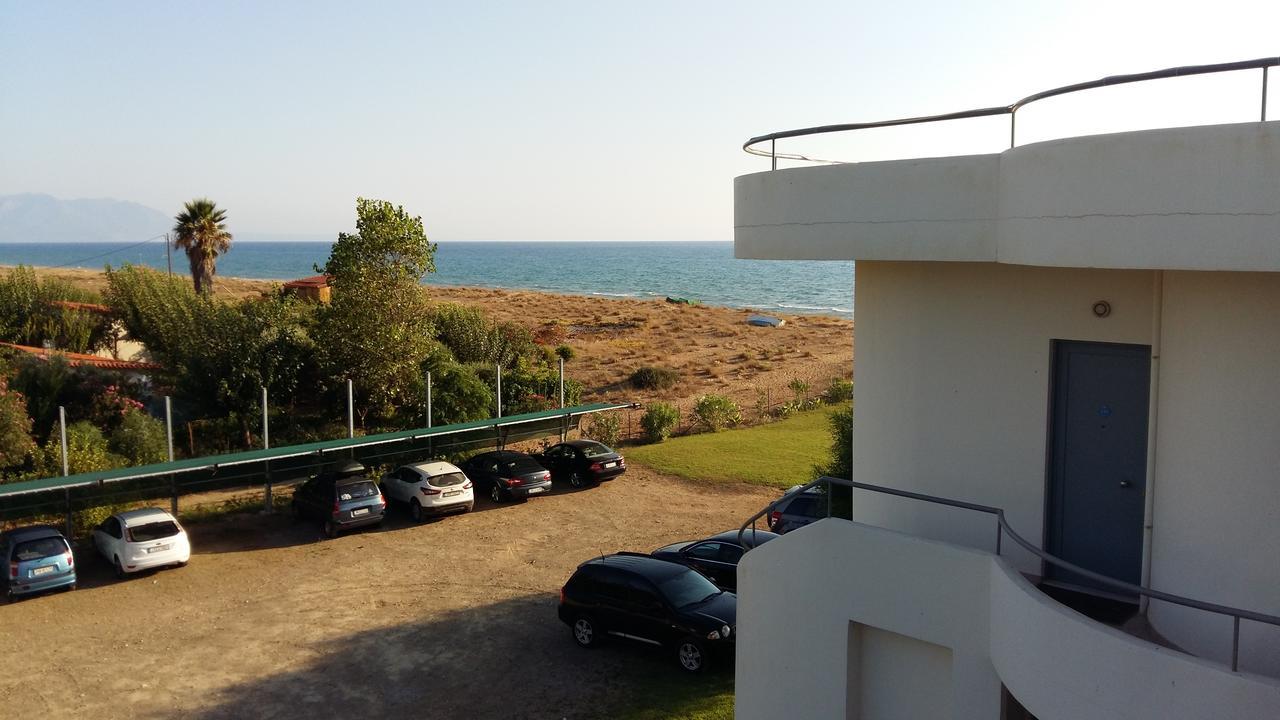 Ostria Hotel Kakovatos Beach Захаро Екстер'єр фото